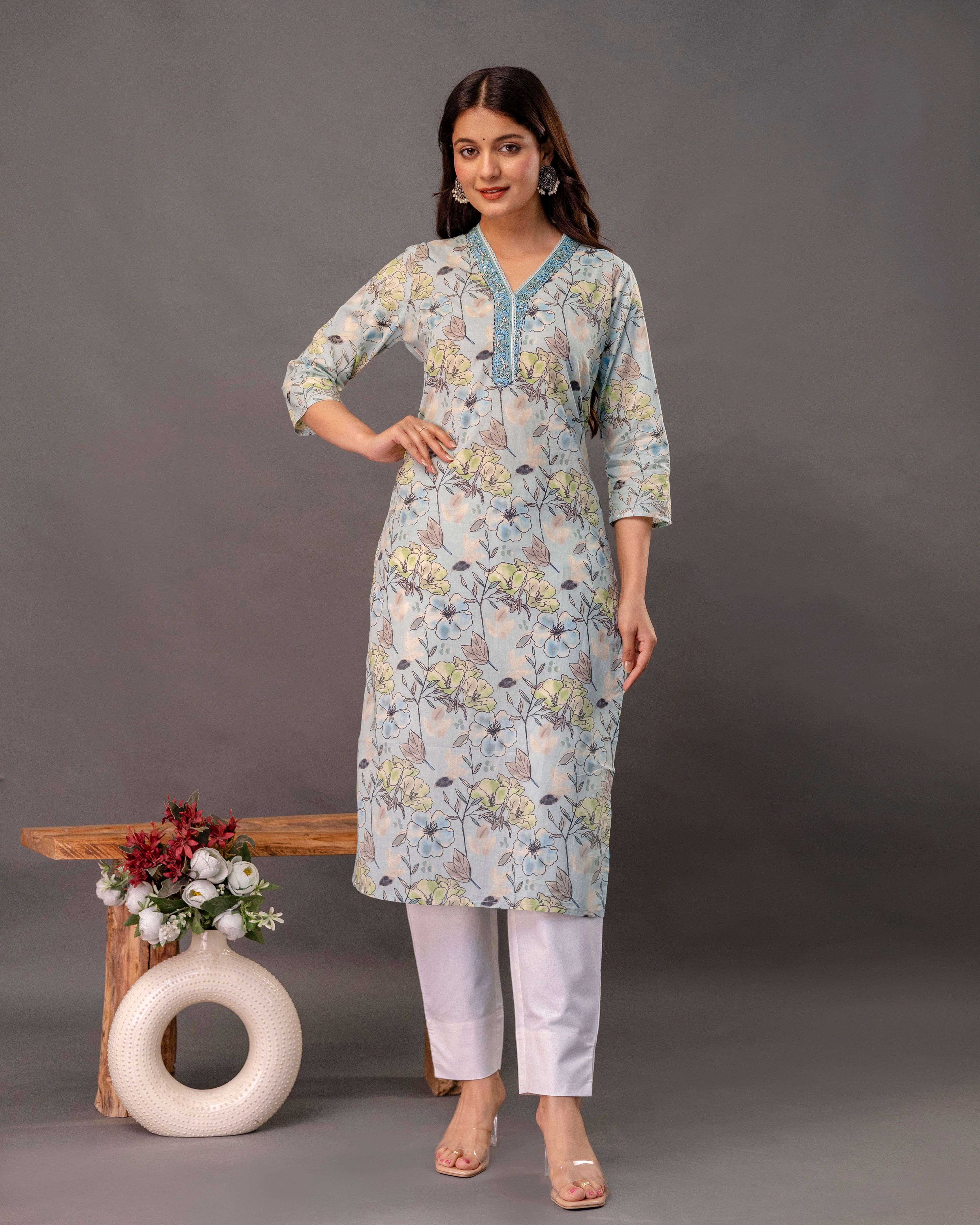 AABHA FLORAL STRAIGHT KURTA