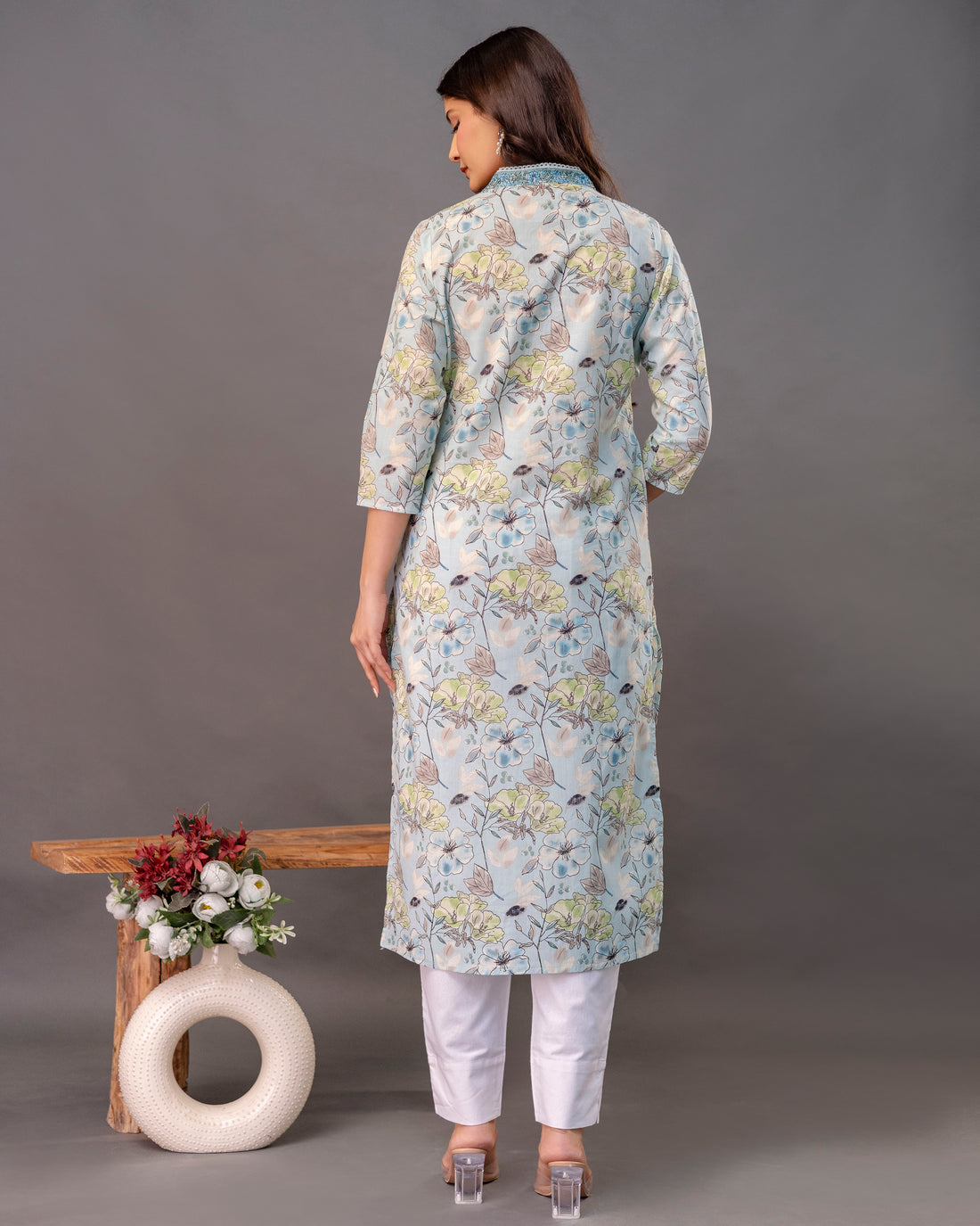 AABHA FLORAL STRAIGHT KURTA