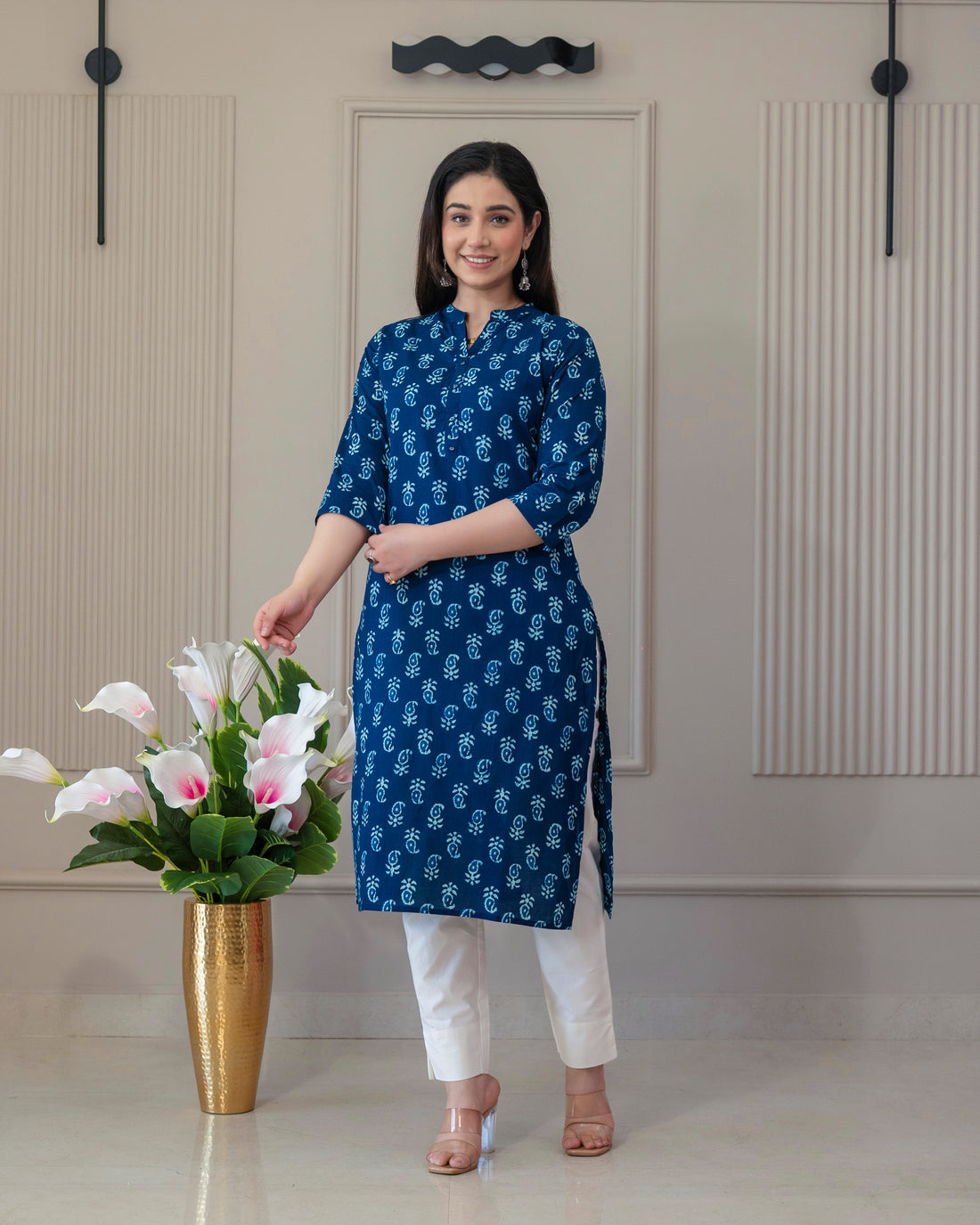 INDIGO VASUDHA STRAIGHT KURTA