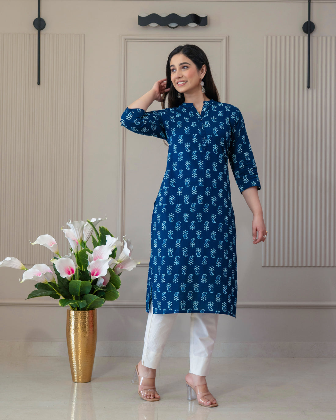 INDIGO VASUDHA STRAIGHT KURTA