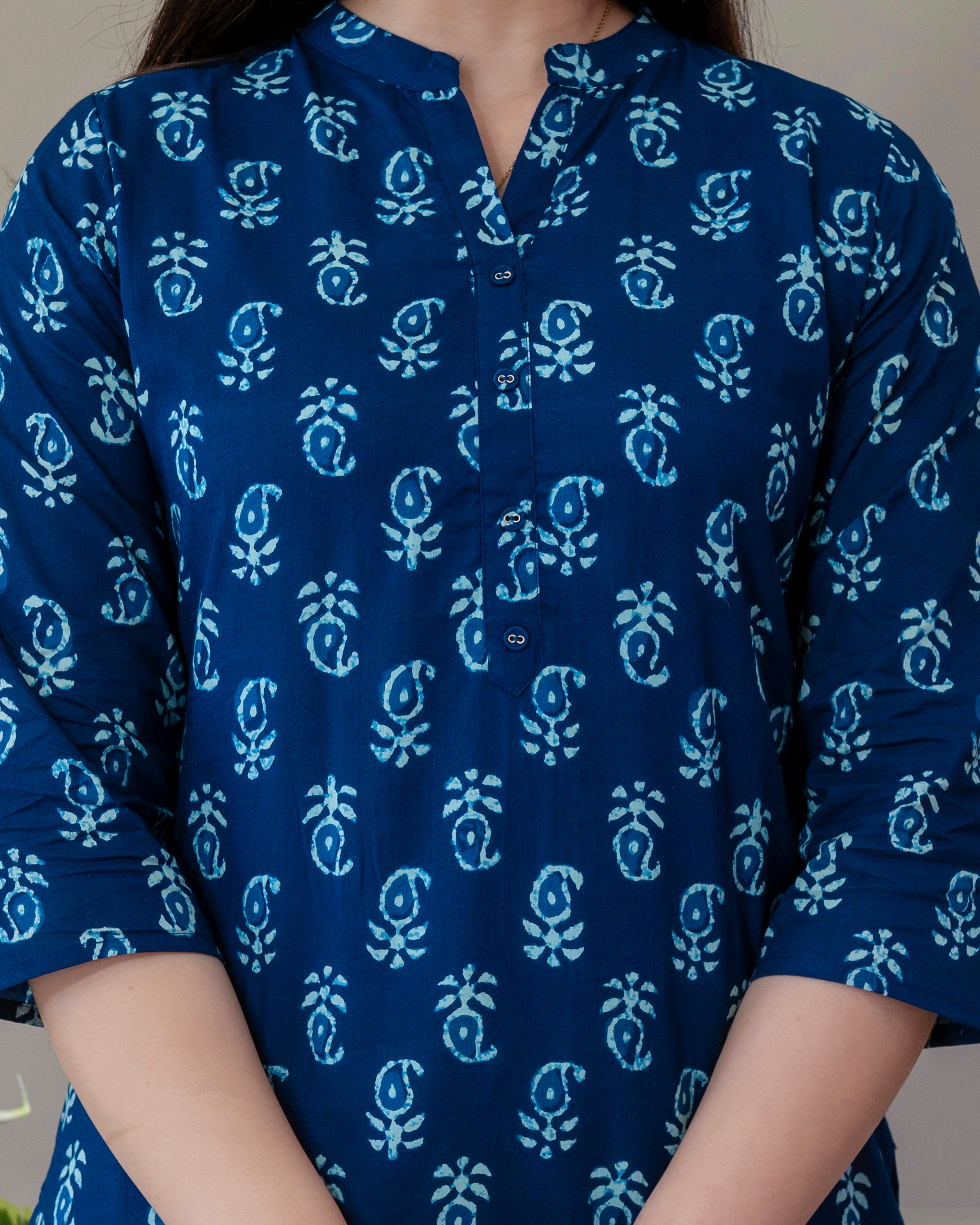INDIGO VASUDHA STRAIGHT KURTA