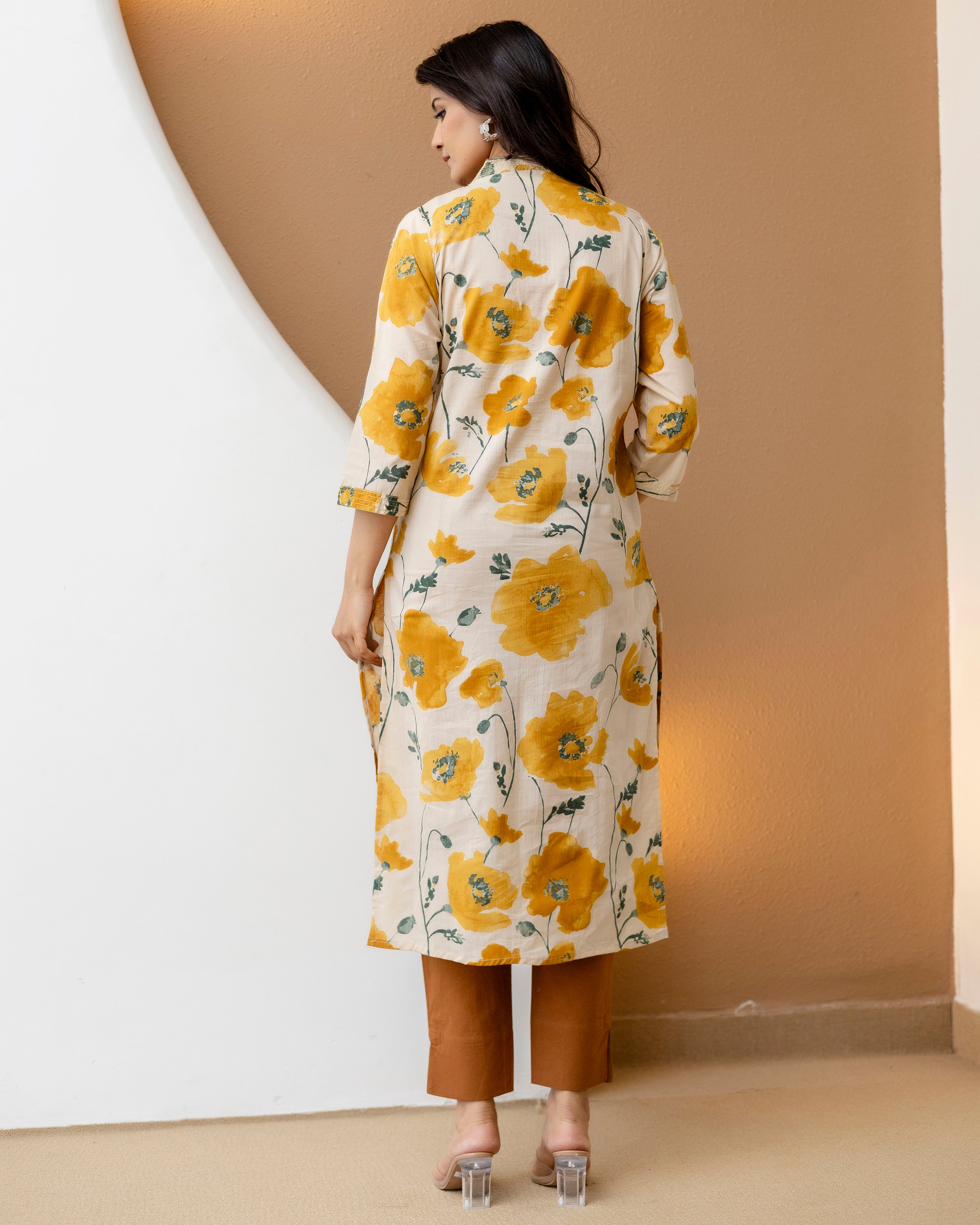SUNEHRI CHARM STRAIGHT KURTA