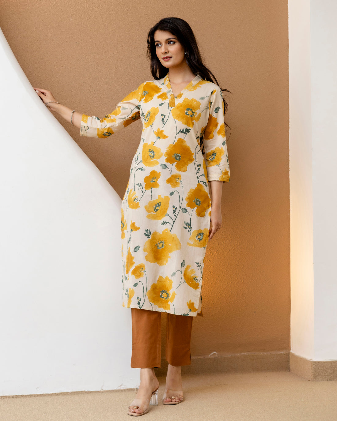 SUNEHRI CHARM STRAIGHT KURTA