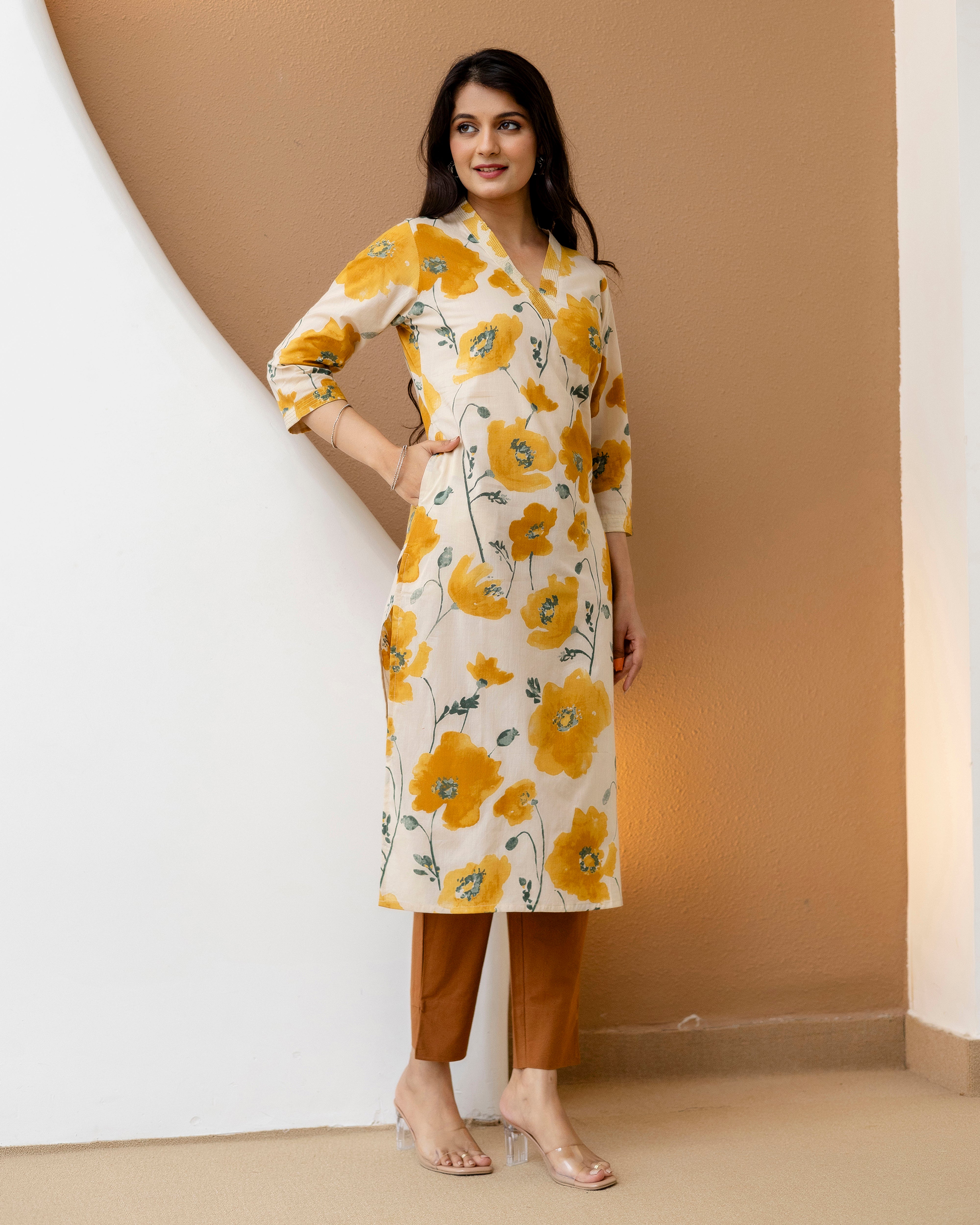 SUNEHRI CHARM STRAIGHT KURTA