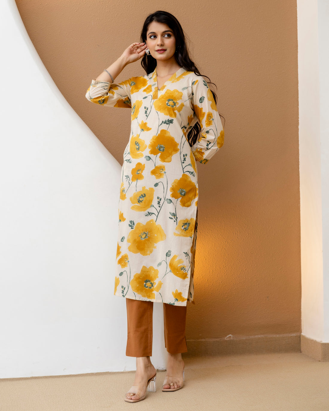 SUNEHRI CHARM STRAIGHT KURTA
