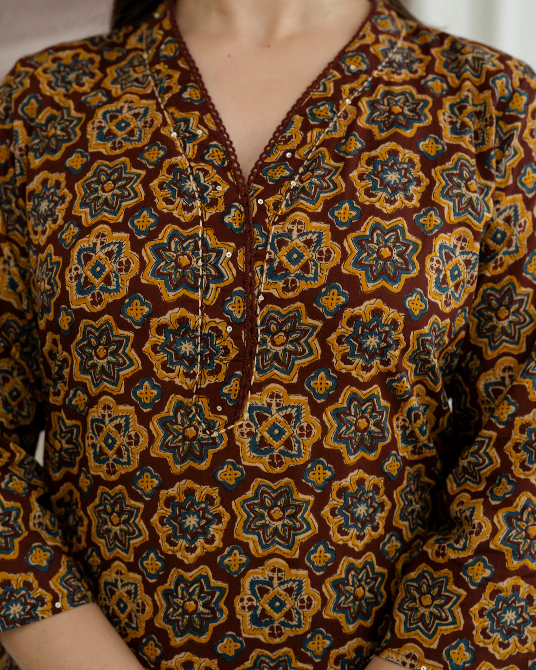 Mrinalini Pure Cotton Straight Kurta