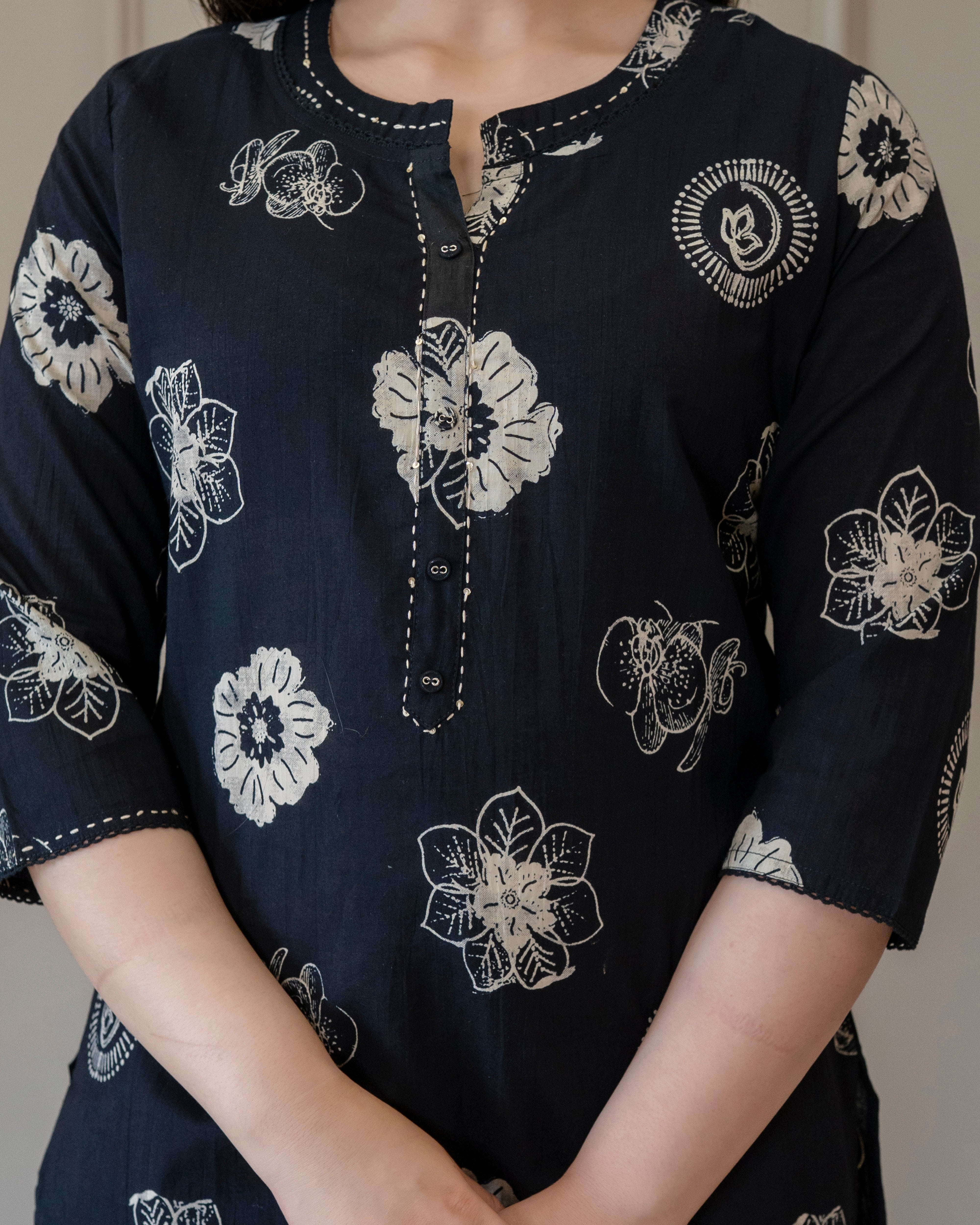 MRINALIKA BLACK COTTON KURTA SET