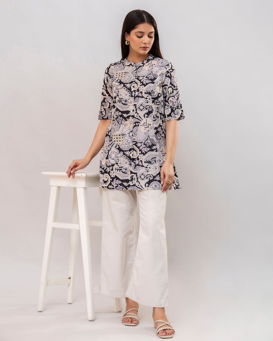 The 'Samara' Geometric Short Top