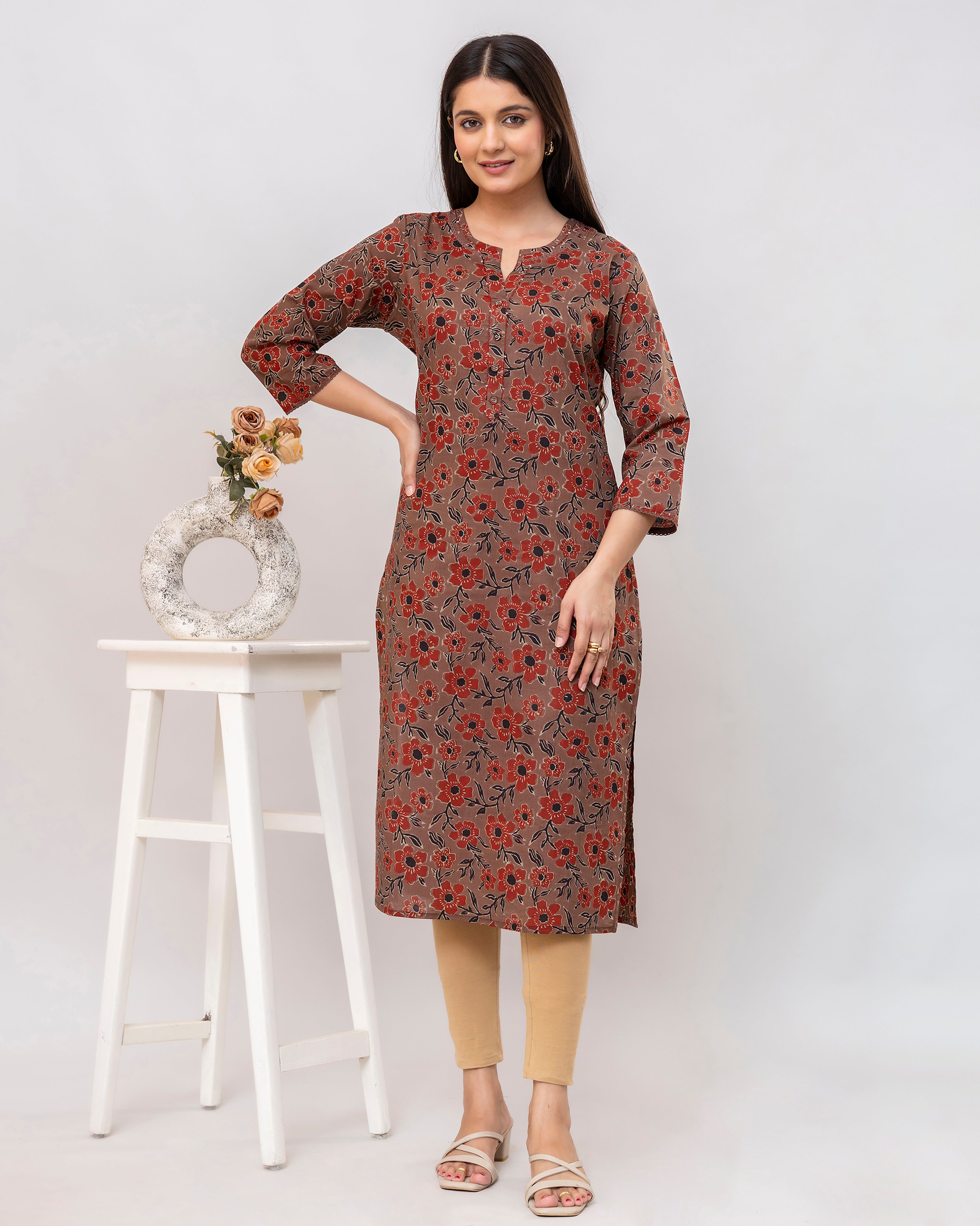 The 'Aarvi' Ajrakh Floral Kurta