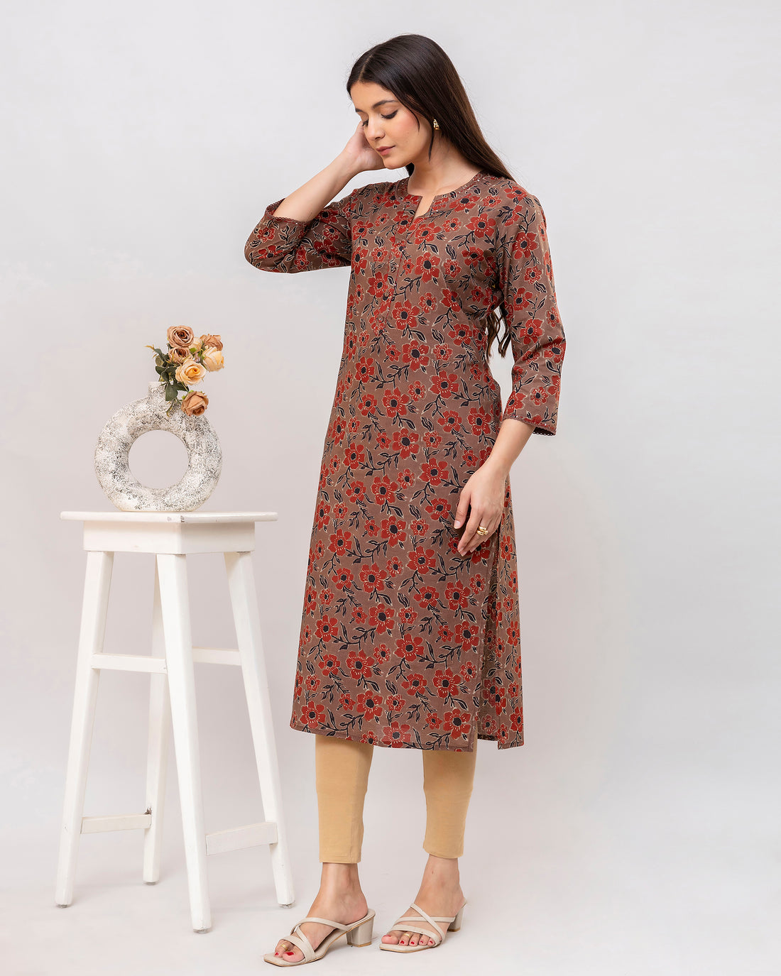 The 'Aarvi' Ajrakh Floral Kurta