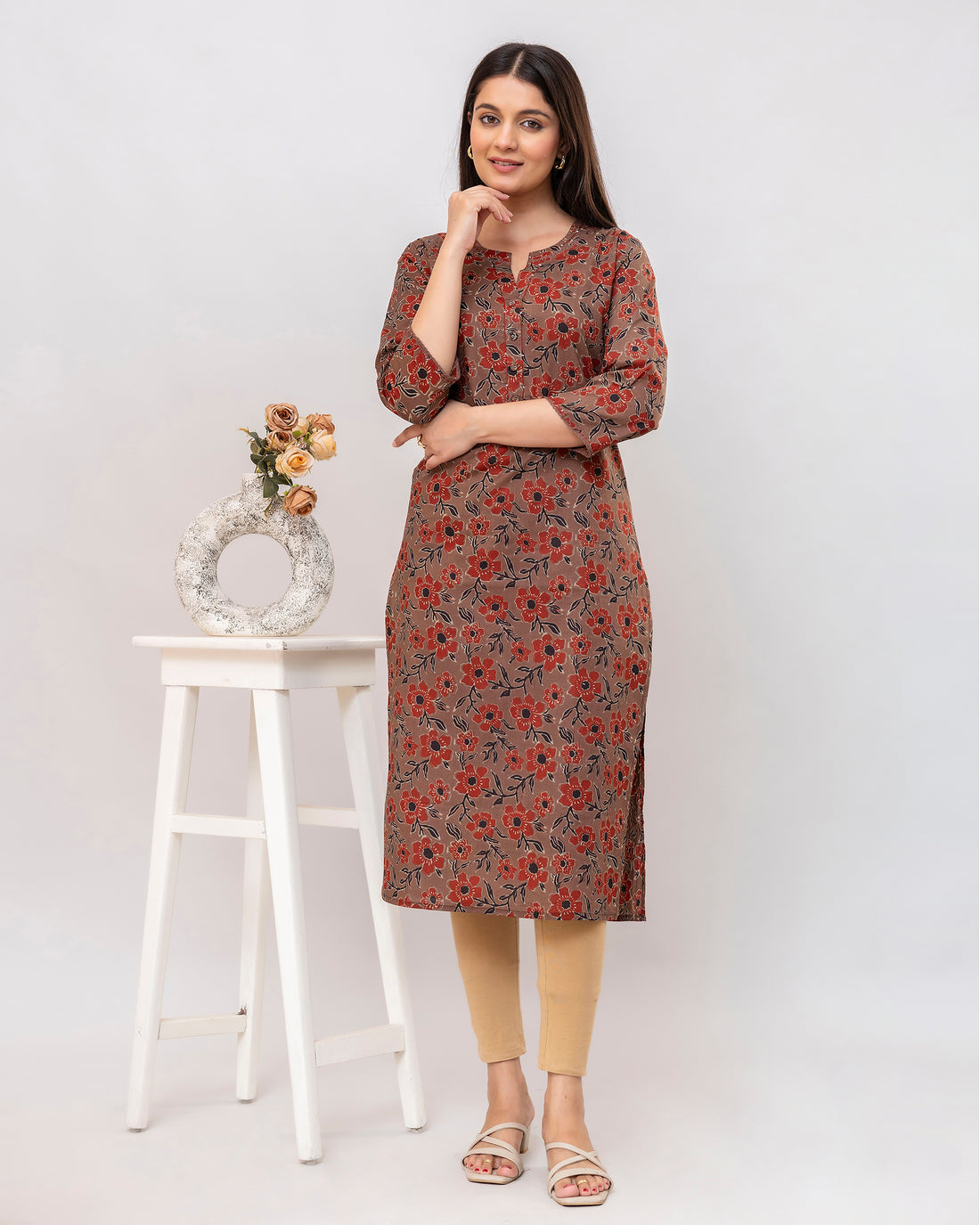 The 'Aarvi' Ajrakh Floral Kurta