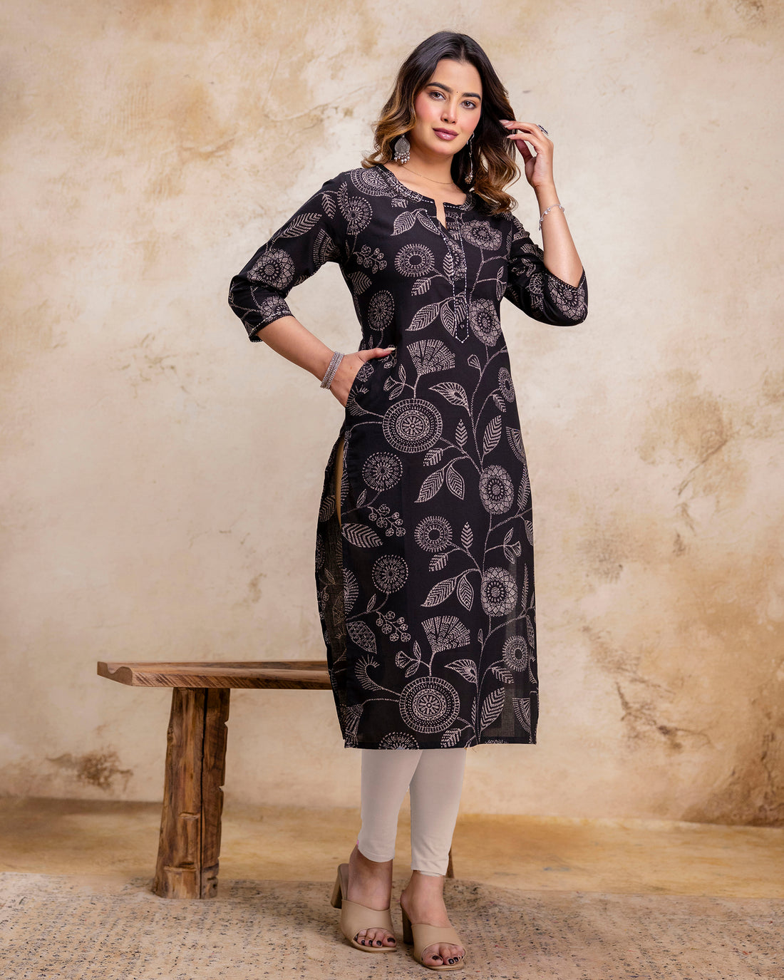 The 'Kaya' Midnight Sunflower Straight Kurta