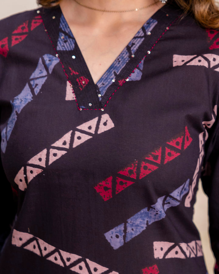 The 'Meera' Noir Tribal Straight Kurta