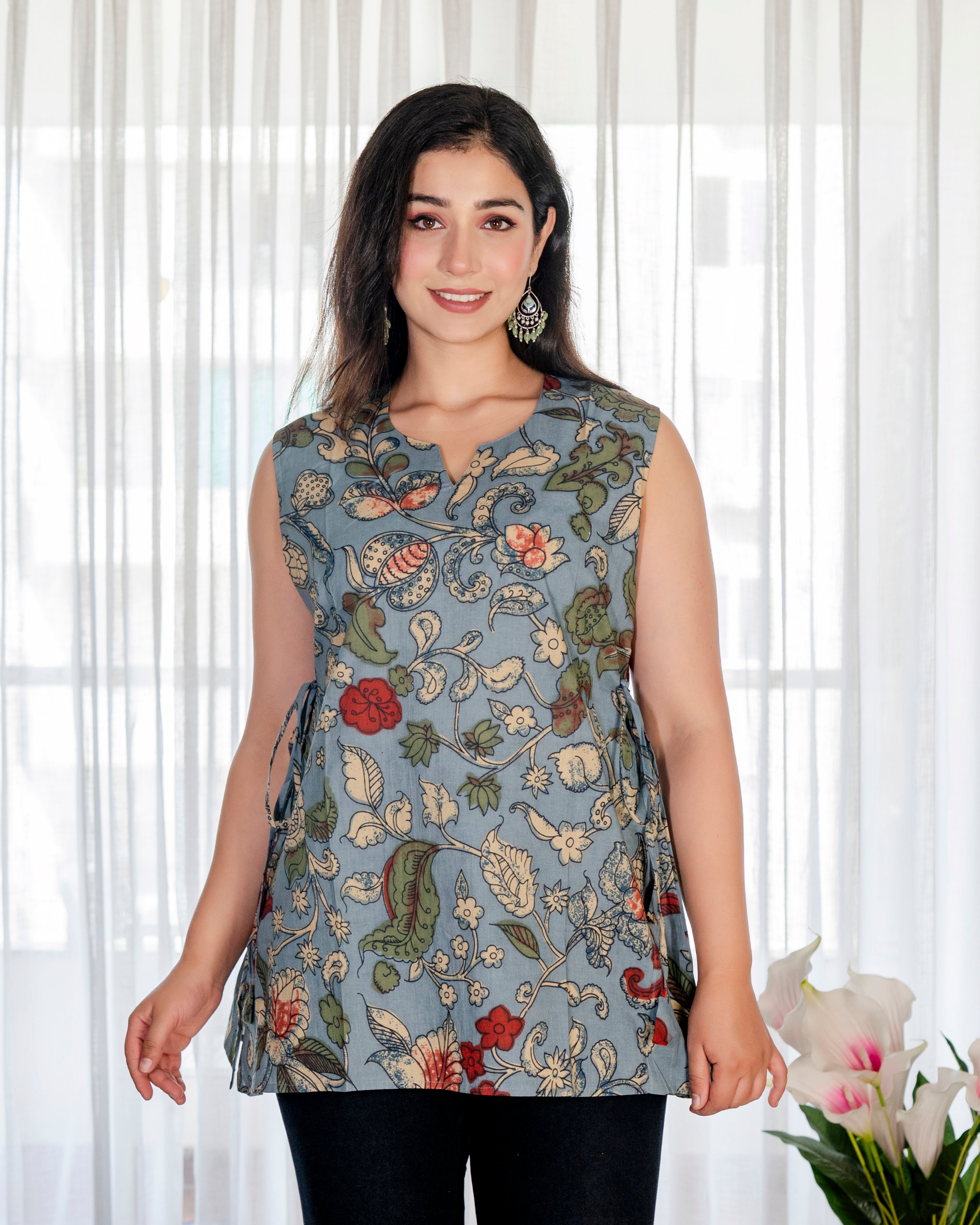Chitrakshi Pure Cotton Kalamkari Sleeveless Short Top