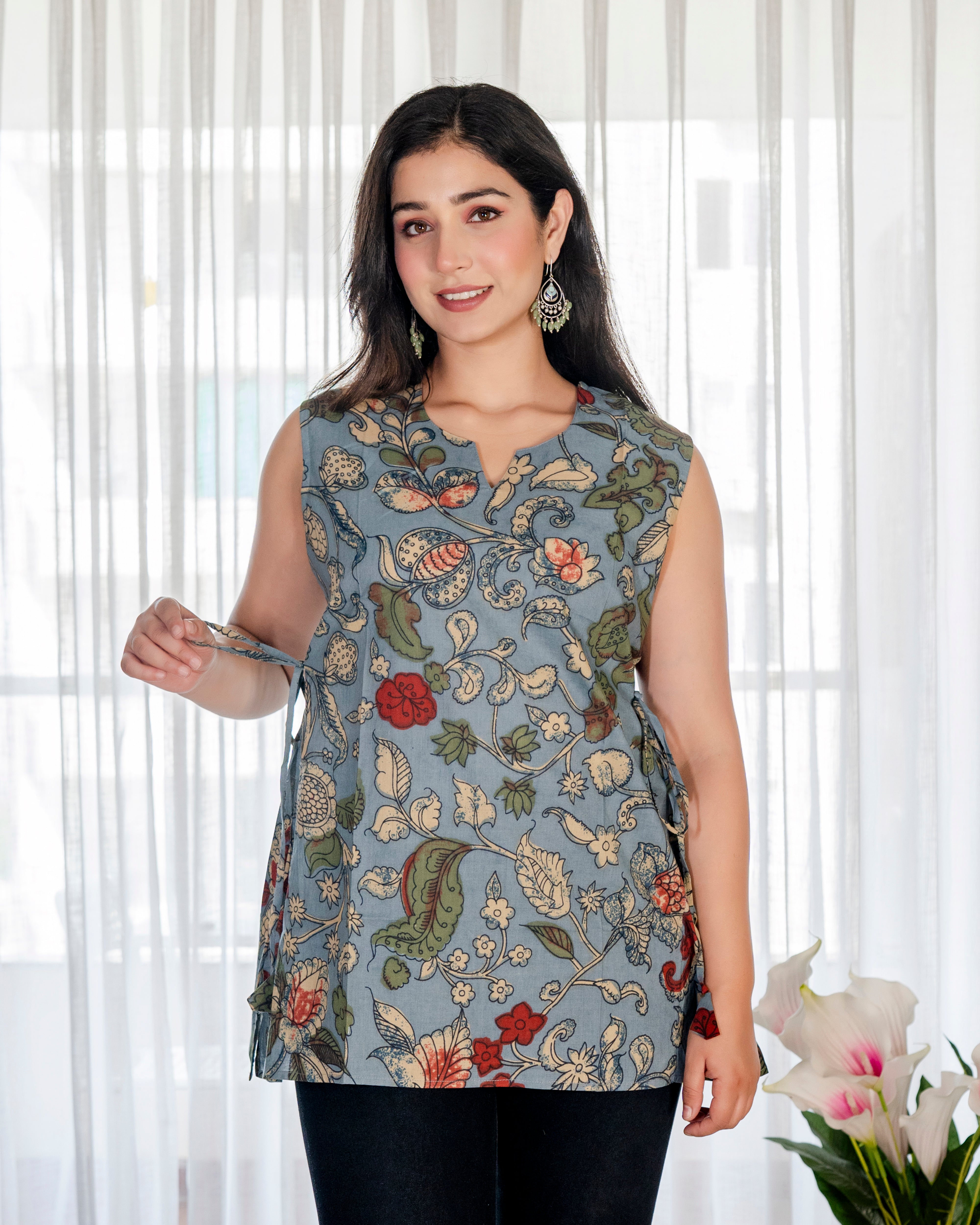 Chitrakshi Pure Cotton Kalamkari Sleeveless Short Top