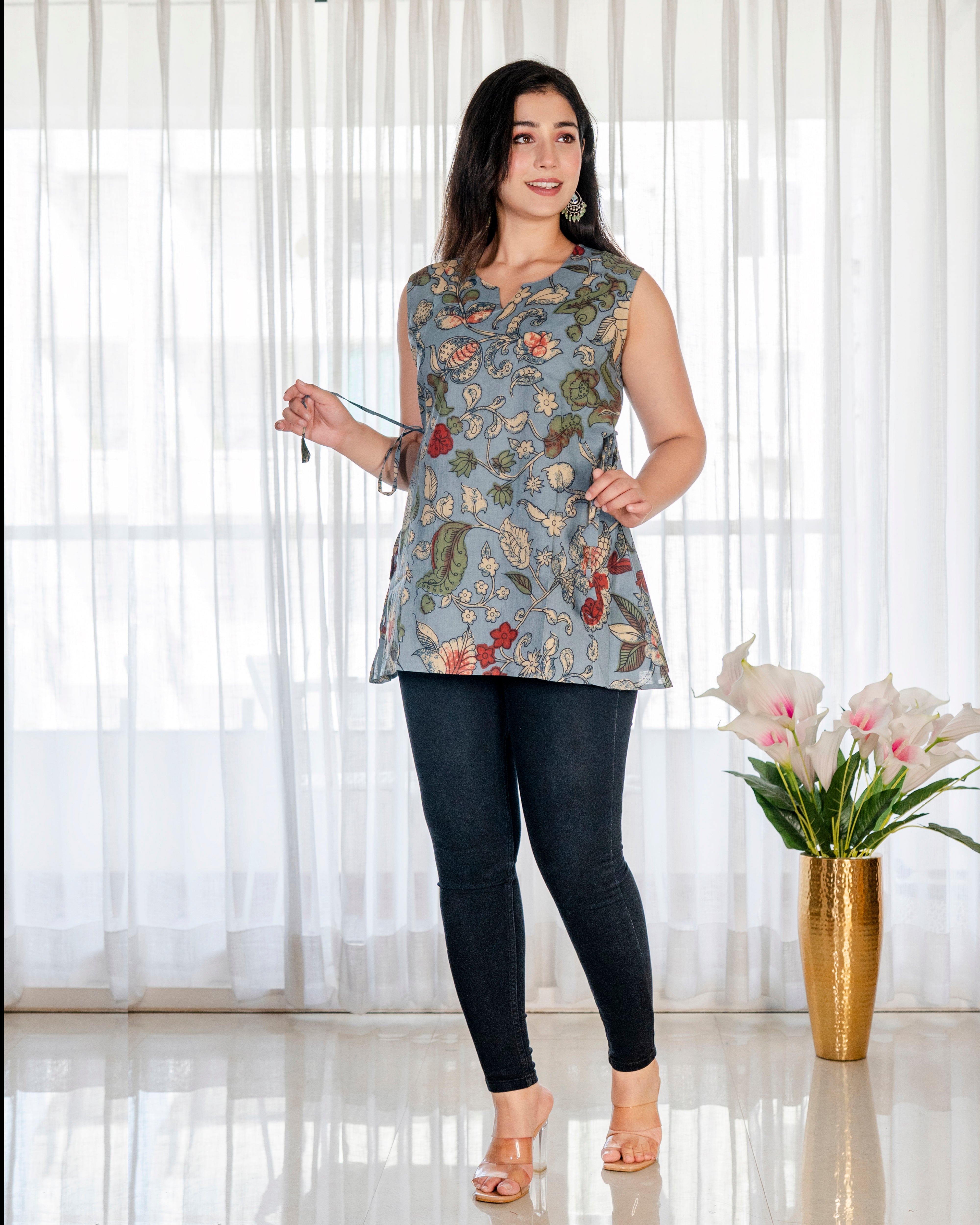 Chitrakshi Pure Cotton Kalamkari Sleeveless Short Top